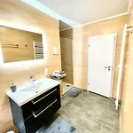 شقة Dobias
